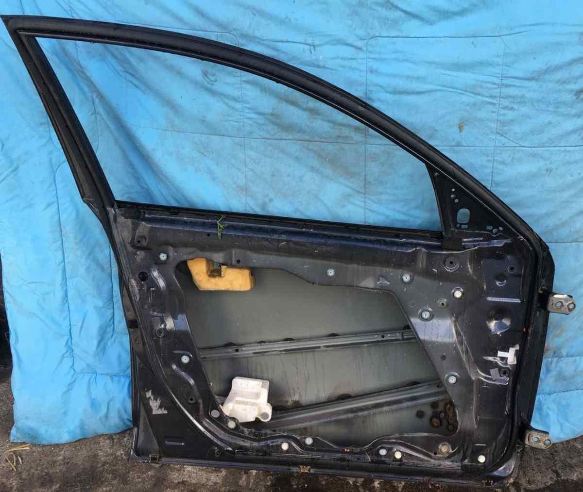 PORTIERA ANT SX MAZDA 3 2006/09 BPYK5902XJ<br /><br /><br />