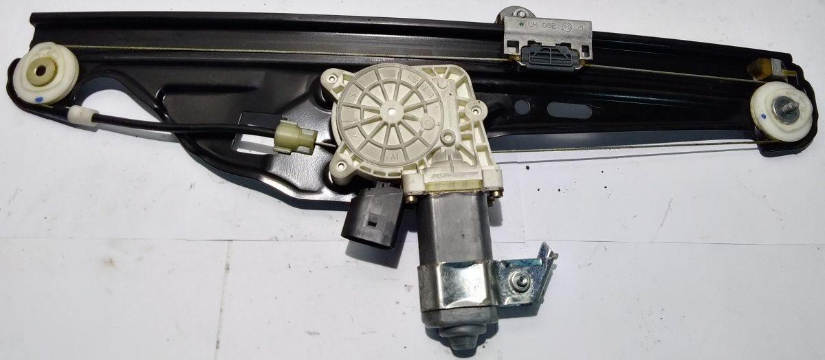 ALZAVETRO POST SX BMW SERIE 5 E60 2006 <br />