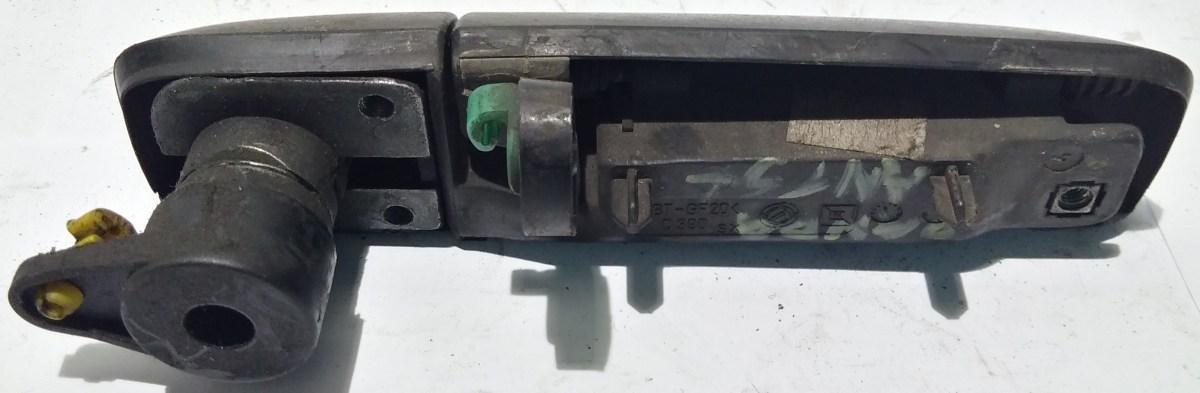 MANIGLIA ANT SX FIAT PANDA 1.3 MJT 2005 735371236<br />