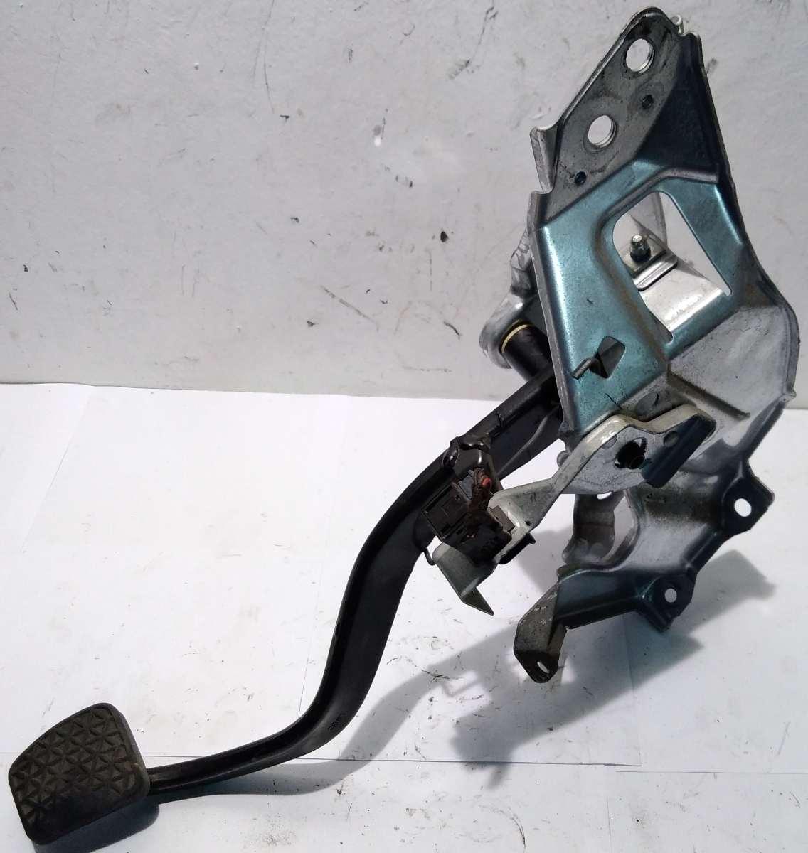 PEDALE FRENO OPEL ASTRA 2005  1.4 BZ 13173780<br /><br /><br />