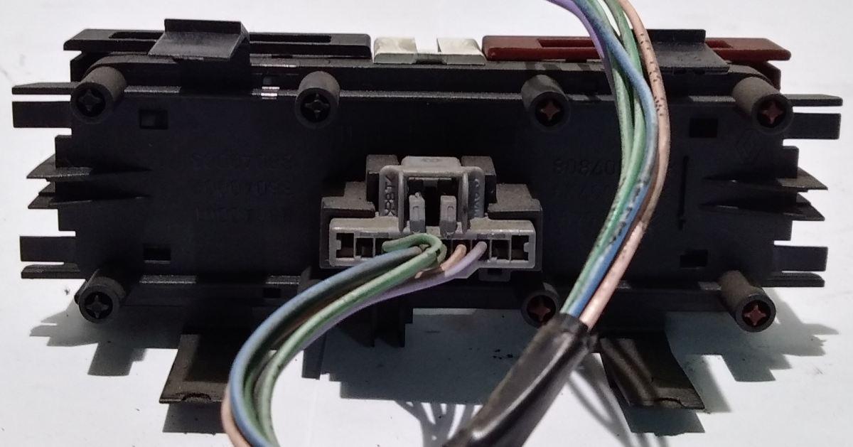 PULSANTE LUCI DI EMERGENZA RENAULT MEGANE 2005 1.9 CDI 8200095493<br />