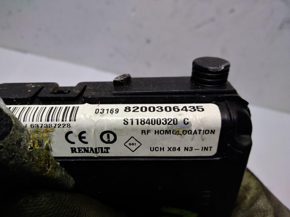 BODY COMPUTER RENAULT MEGANE 2005 1.9 CDI 8200306435<br />