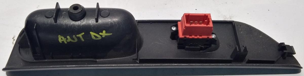 PULSANTIERA ANT DX  RENAULT LAGUNA 2000 7701707065<br /><br /><br />