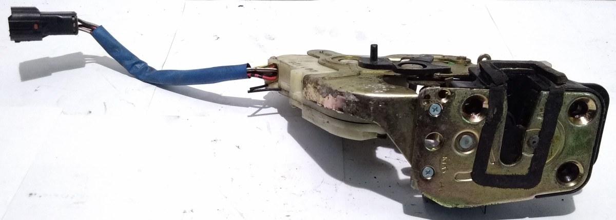 CHIUSURA PORTIERA POST DX KIA SORENTO 2007 814203E010<br /><br /><br />