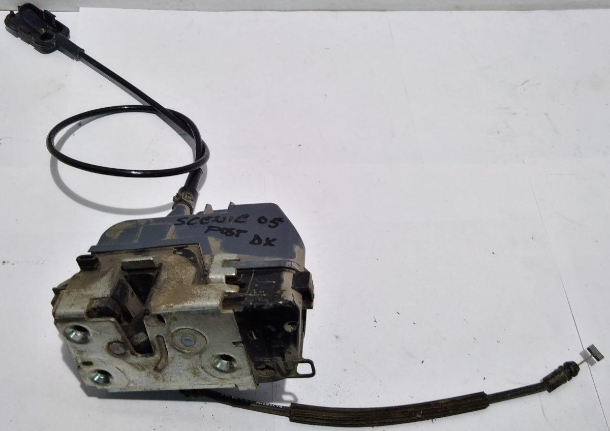 CHIUSURA PORTIERA POST DX RENAULT SCENIC 2005 8200119329<br /><br /><br />