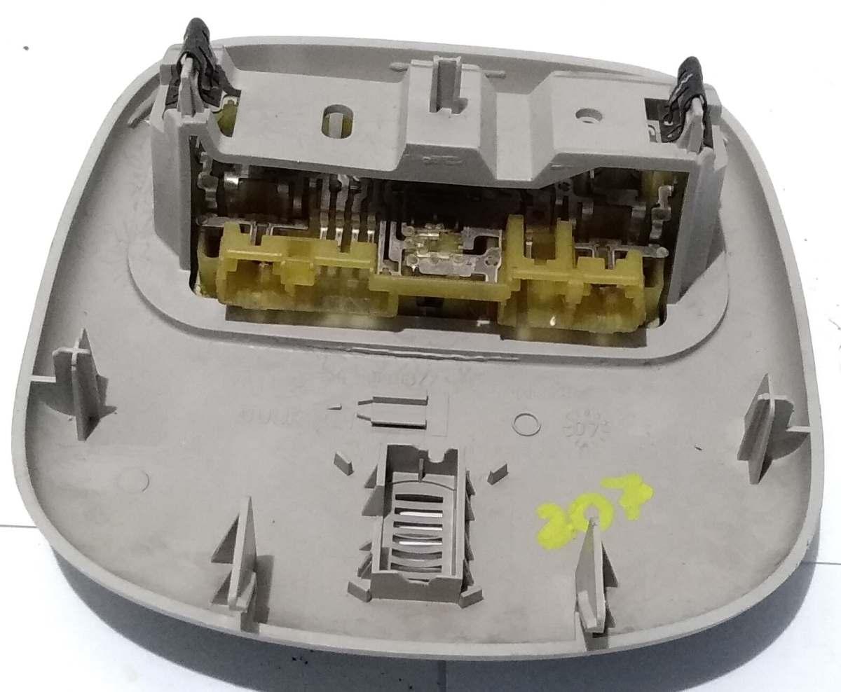 PLAFONIERA INTERNA PEUGEOT 207 1.6 HDI 9648338577<br /><br /><br /><br />