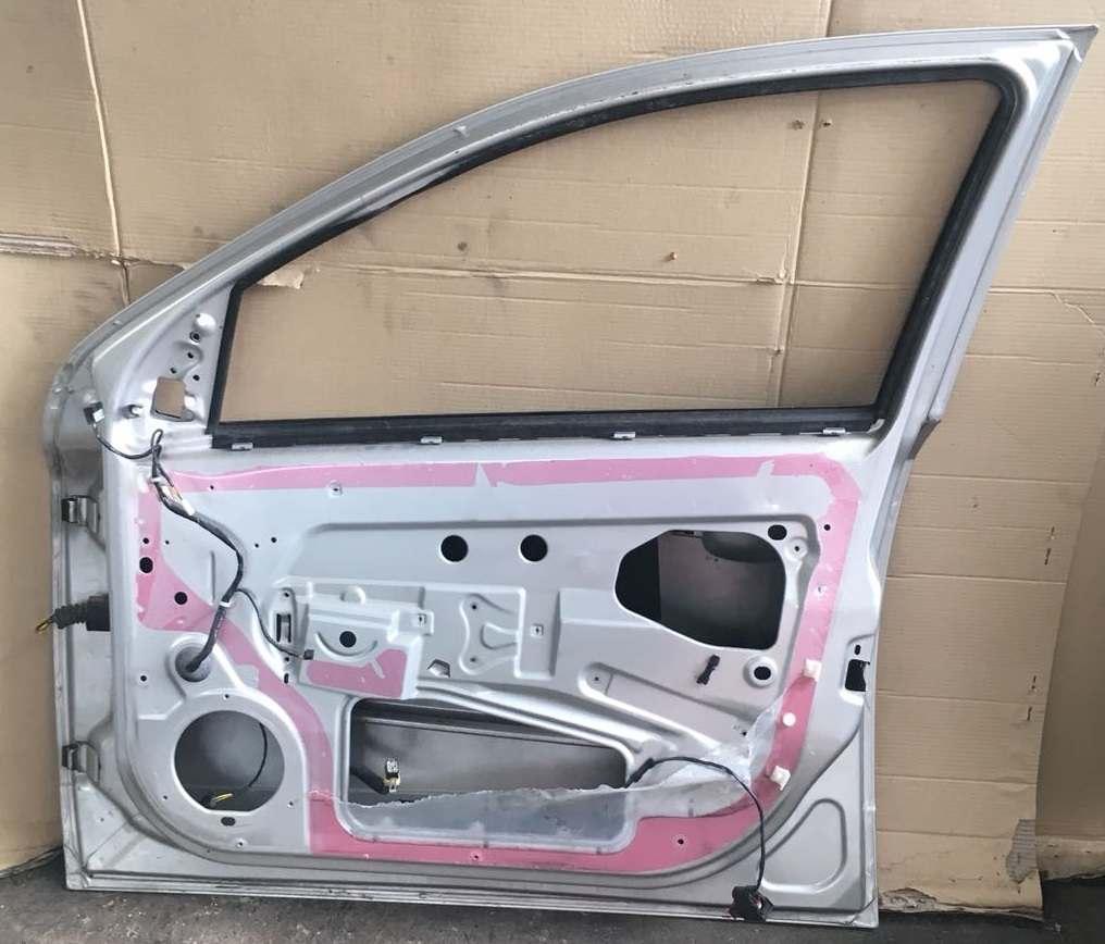 PORTIERA ANT DX OPEL ASTRA H 2008 13208422<br /><br /><br /><br /><br />