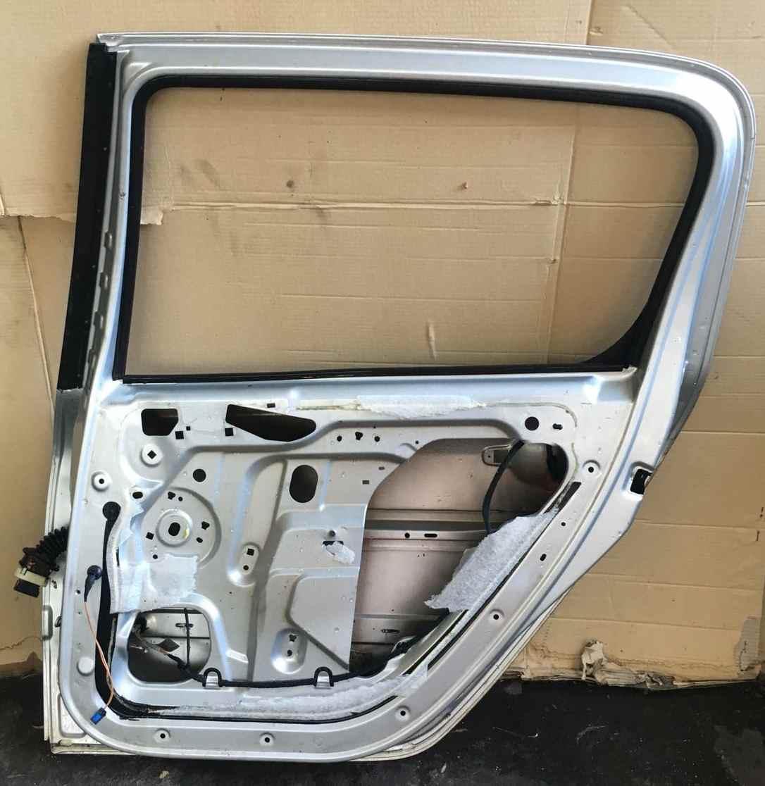 PORTIERA POST DX PEUGEOT 307 2005 9008K4<br /><br /><br />