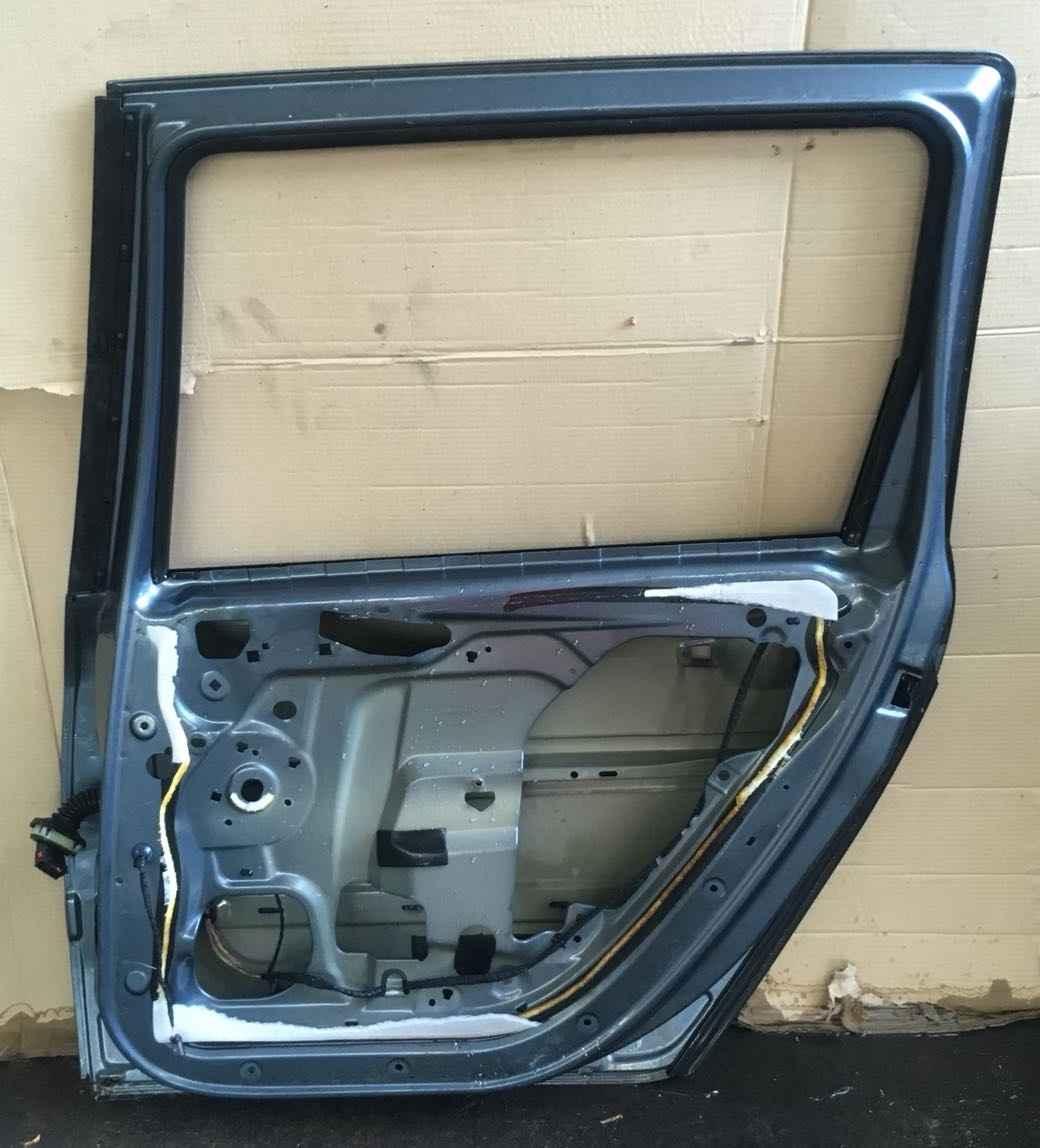 PORTIERA POST DX PEUGEOT 307 SW  2005 9008H7<br /><br /><br />