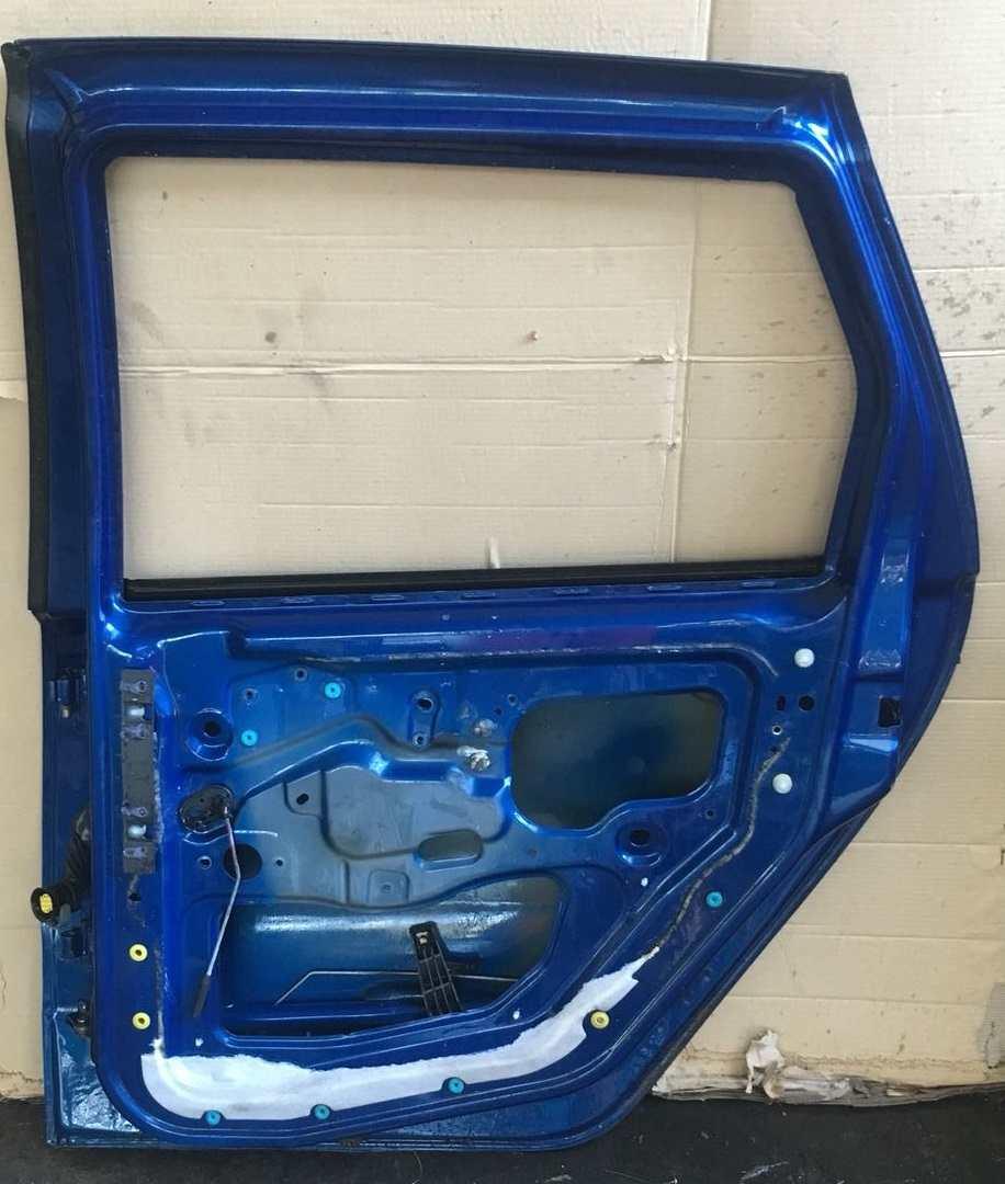 PORTIERA POST DX FIAT PUNTO 2 SERIE 71765846<br /><br /><br /><br />