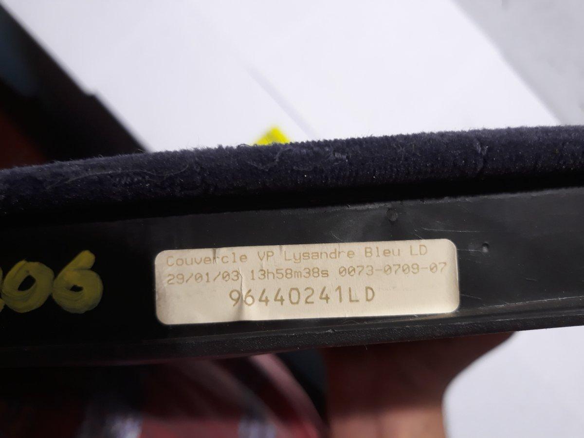 SPORTELLO PORTAGGETTI PEUGEOT 206 96440241LD<br /><br /><br /><br />