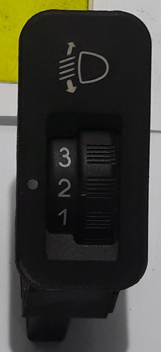 PULSANTE REGOLAZIONE FARI PEUGEOT 206 1.4 HDI 6554T7<br /><br /><br />
