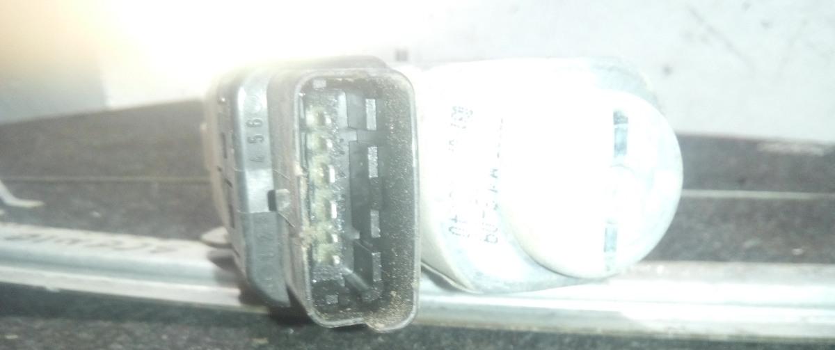 ALZAVETRO POST SX RENAULT SCENIC 2005 8200636812<br /><br /><br />