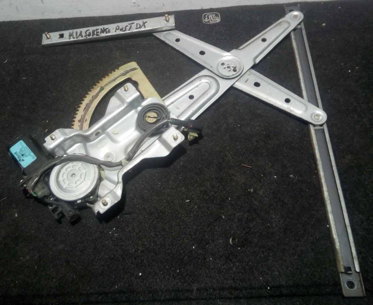 ALZAVETRO  POST DX KIA SORENTO 2007 834043E000<br /><br /><br />