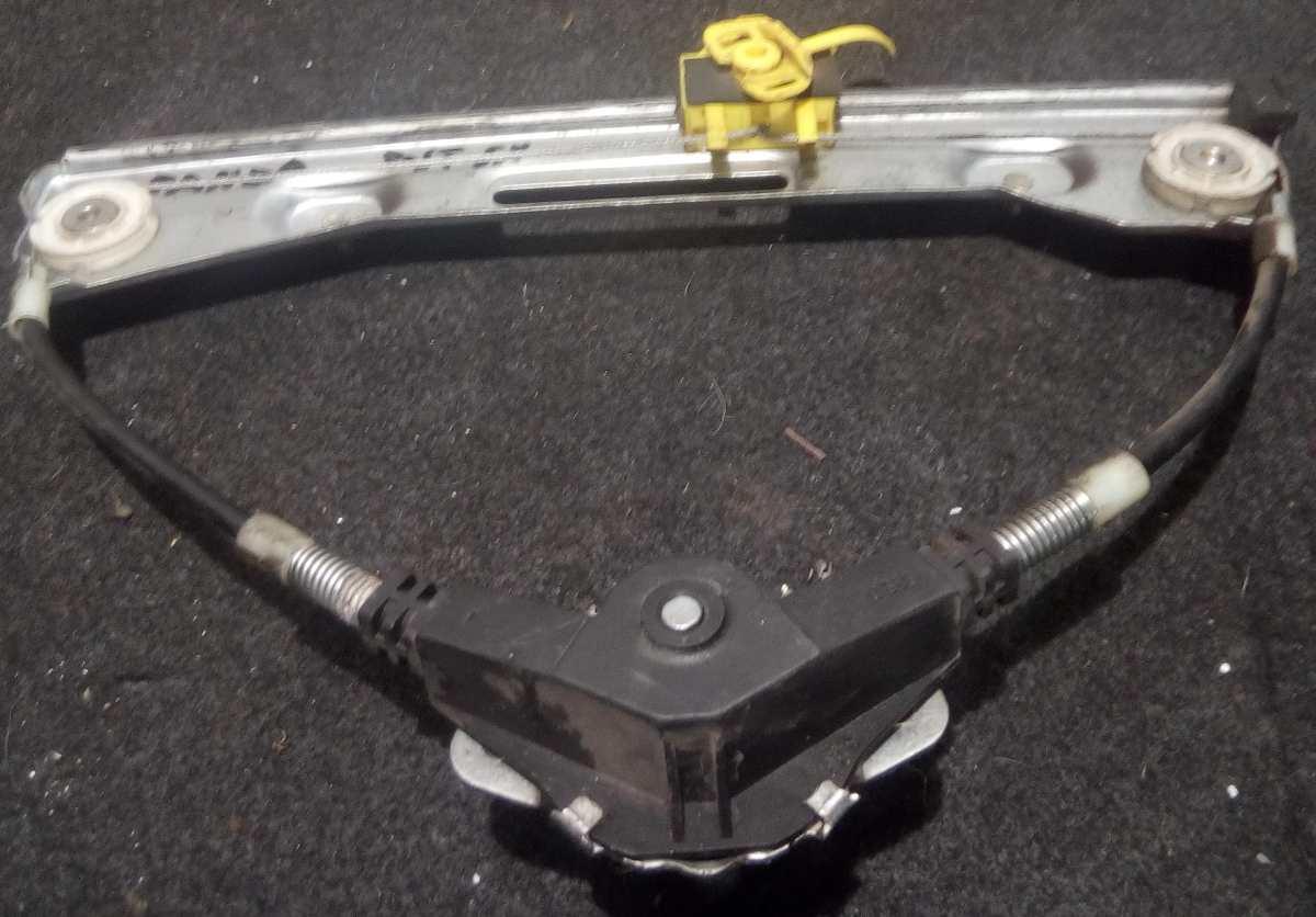 ALZAVETRO  POST SX FIAT PANDA 2005 46803654<br /><br /><br /><br />