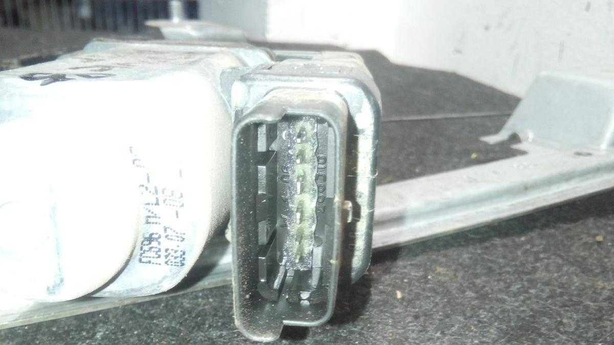 ALZAVETRO  POST DX RENAULT SCENIC 2005 8200636810<br /><br /><br />