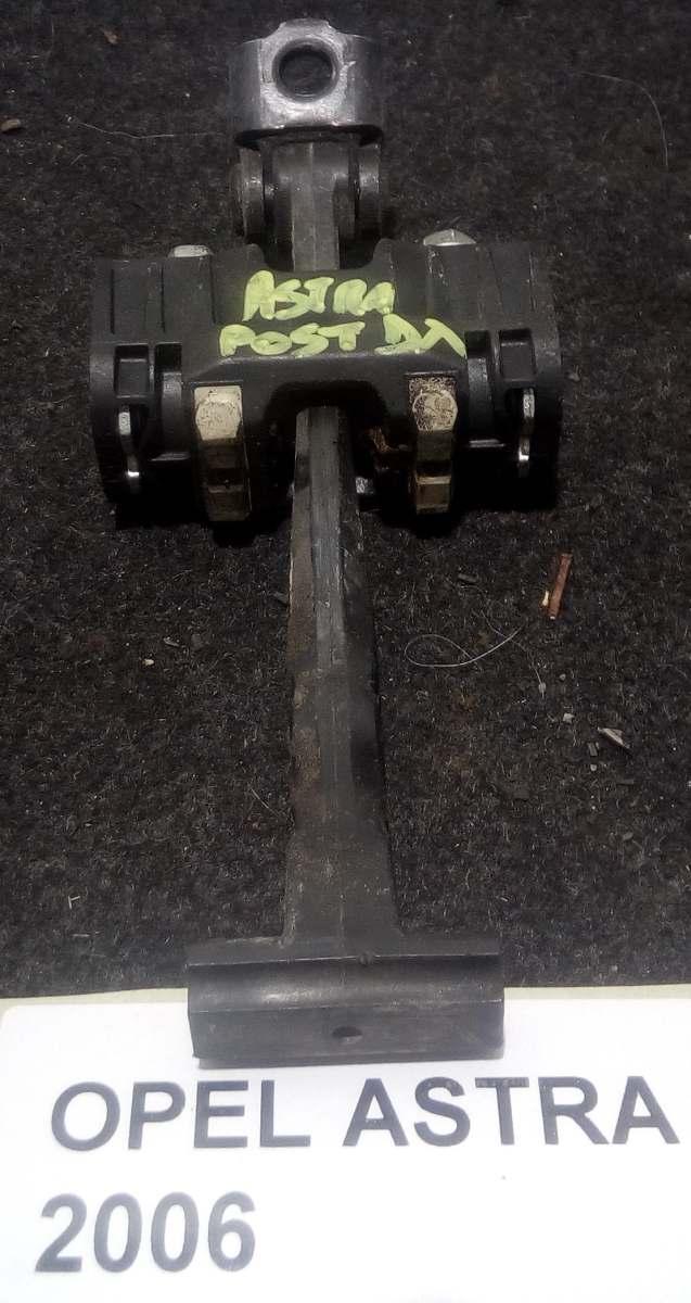 TIRANTE PORTIERA POST DX OPEL ASTRA 2005 13107851<br /><br /><br />