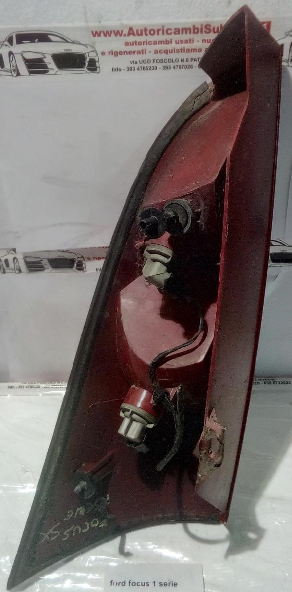 FANALE SX FORD FOCUS 1 SERIE XS4113405A<br /><br /><br />