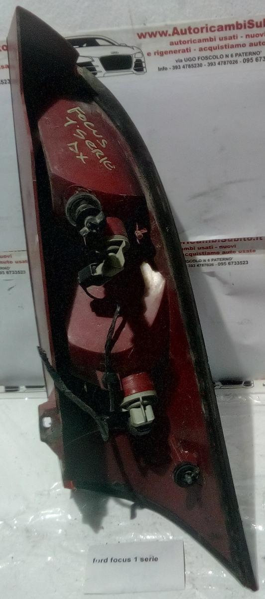 FANALE DX FORD FOCUS 1 SERIE XS4X13404A<br /><br /><br />