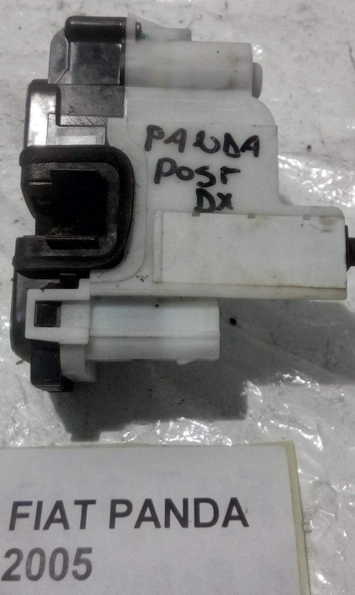 CHIUSURA PORTIERA POST DX FIAT PANDA 2005 51917890<br /><br /><br /><br />