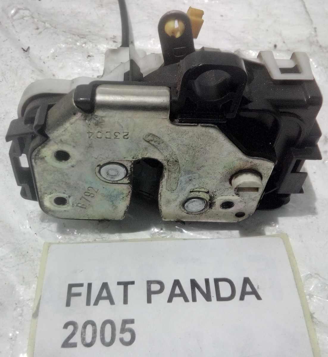 CHIUSURA PORTIERA POST DX FIAT PANDA 2005 51917890<br /><br /><br /><br />