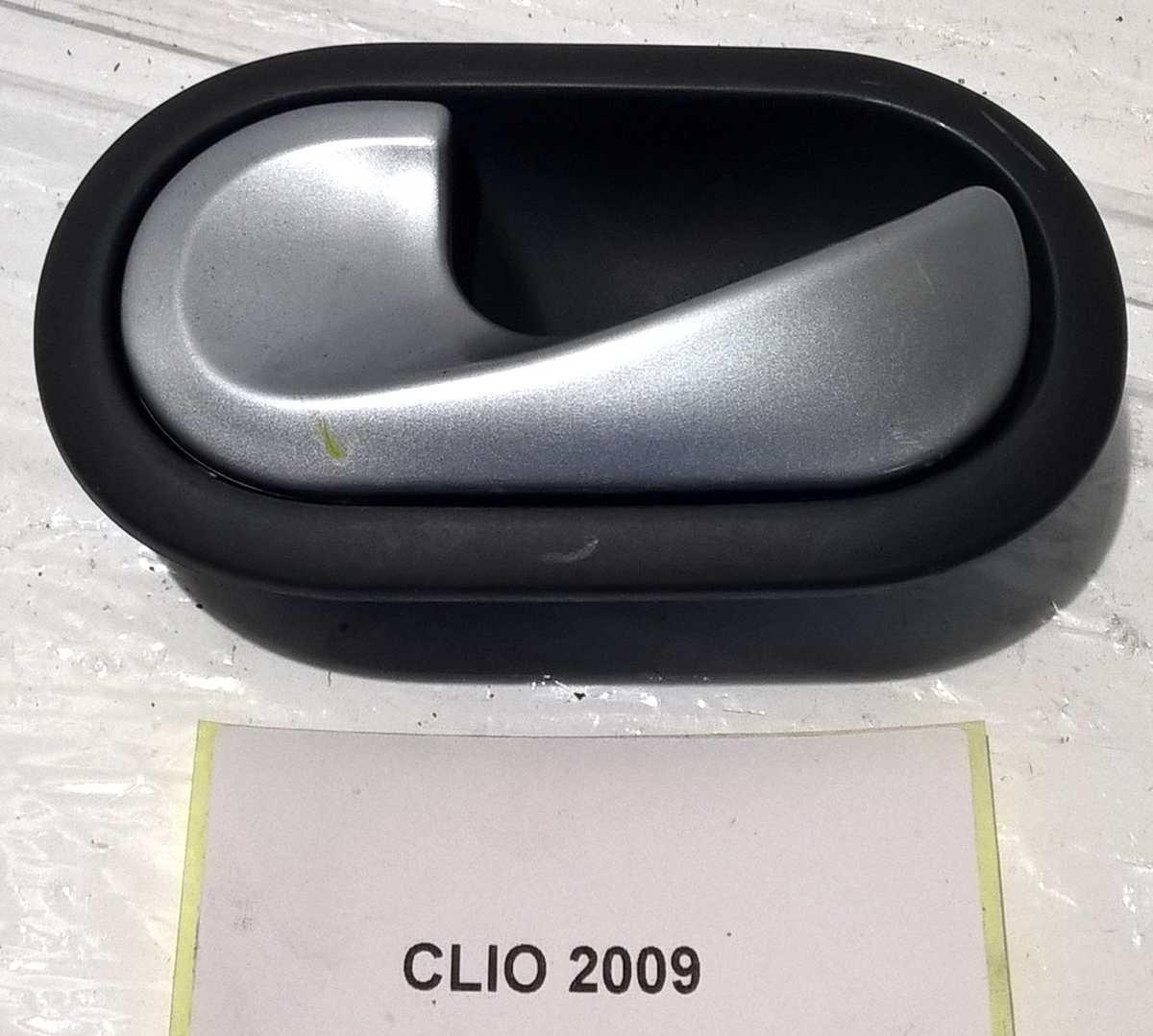 MANIGLIA INTERNA POST SX  RENAULT CLIO 2010 8201053833<br /><br /><br />