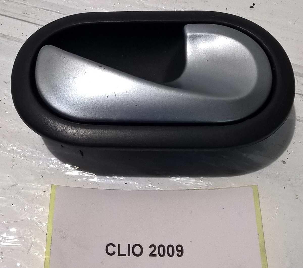 MANIGLIA INTERNA POST DX RENAULT CLIO 2010 8201053836<br />