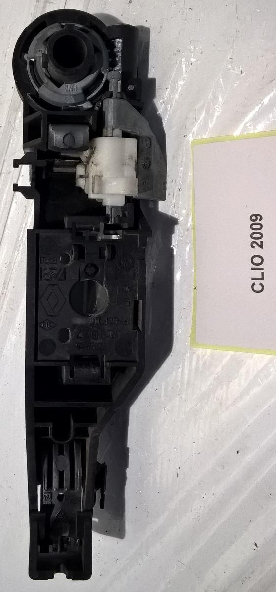 MANIGLIA PORTIERA POST DX RENAULT CLIO 2010 806070046R<br /><br /><br />