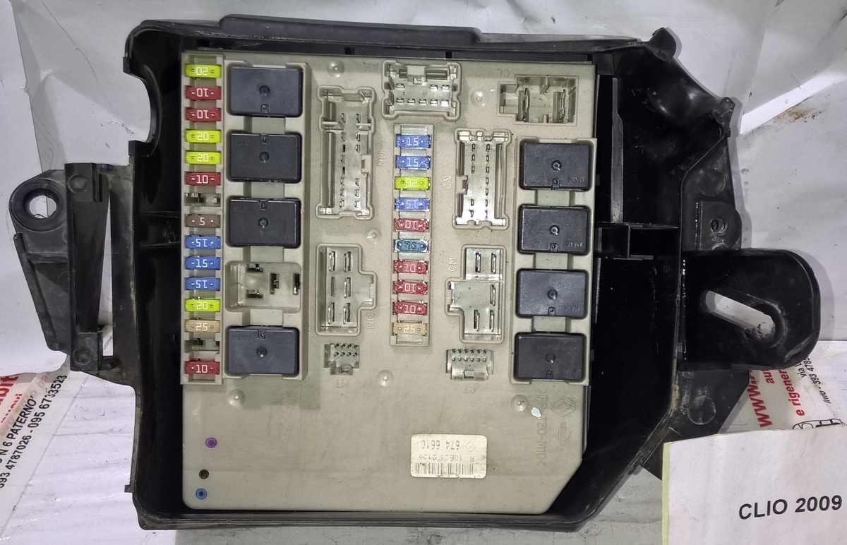6746610 SCATOLA PORTA FUSIBILI RENAULT CLIO 2011 <br />