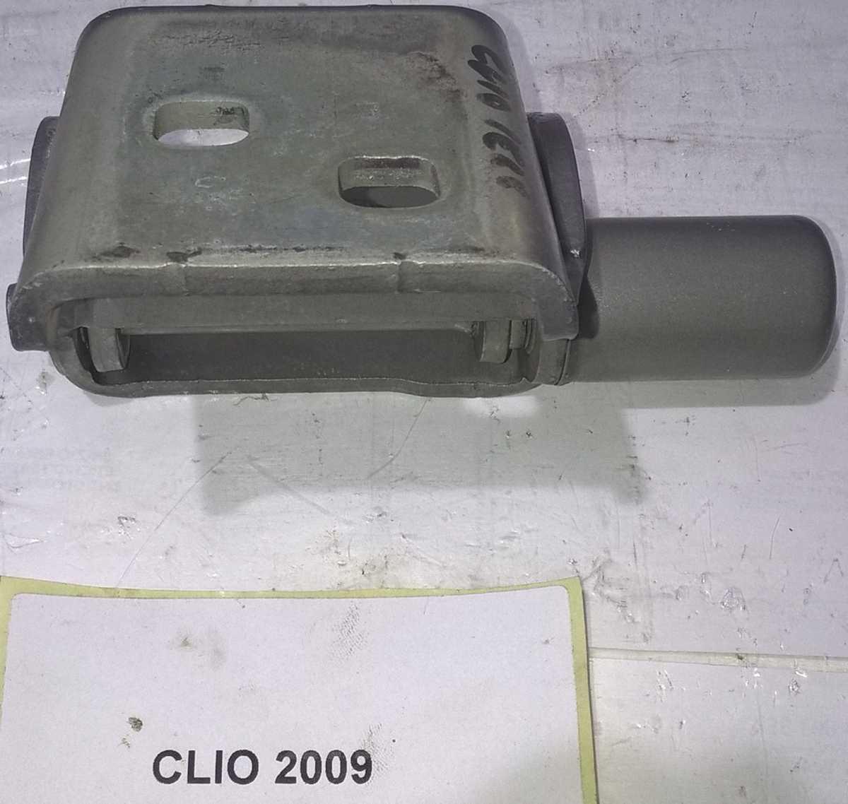 8200864615 CERNIERA TIRANTE PORTA ANT DX RENAULT CLIO <br />