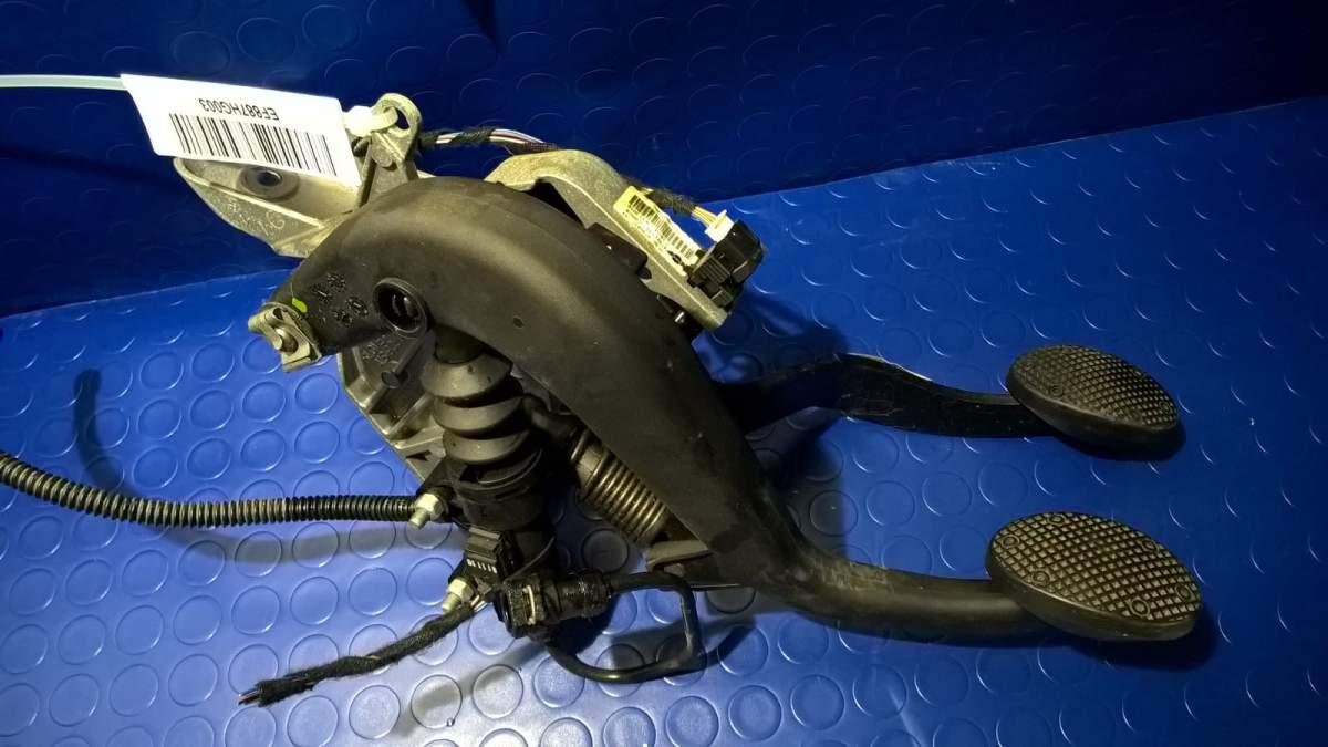 C4000206SE PEDALIERA  MINI ONE R56 ANNO 2011<br />