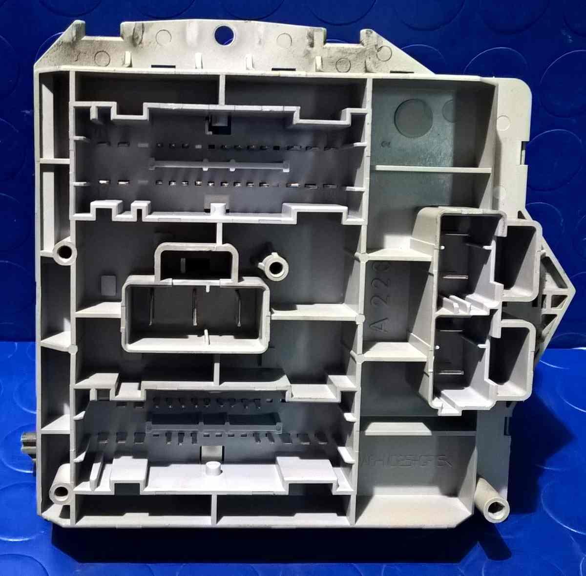 PORTA FUSIBILI ALFA ROMEO 147 2005 46558759<br />