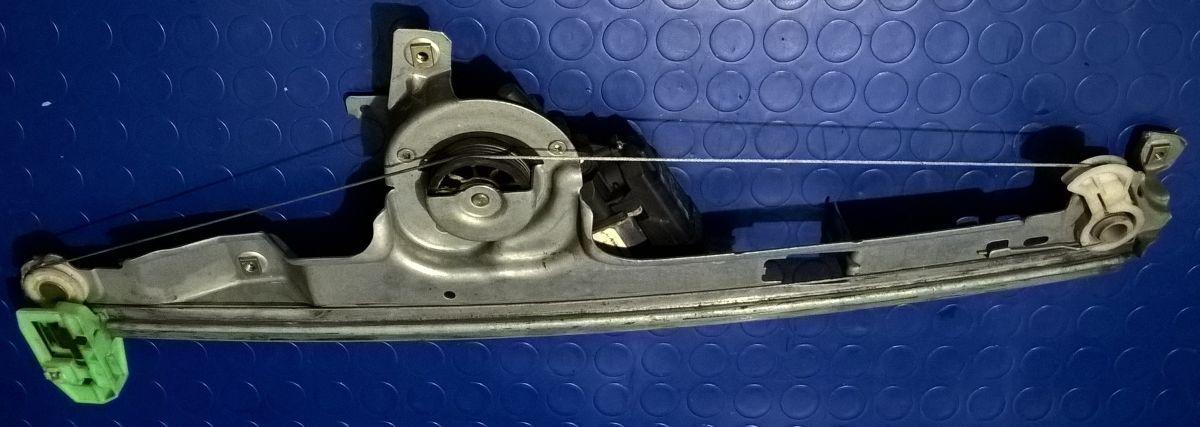 ALZAVETRO ELETTRICO ANT DX RENAULT SCENIC 1.9 DCI  8201010936<br />