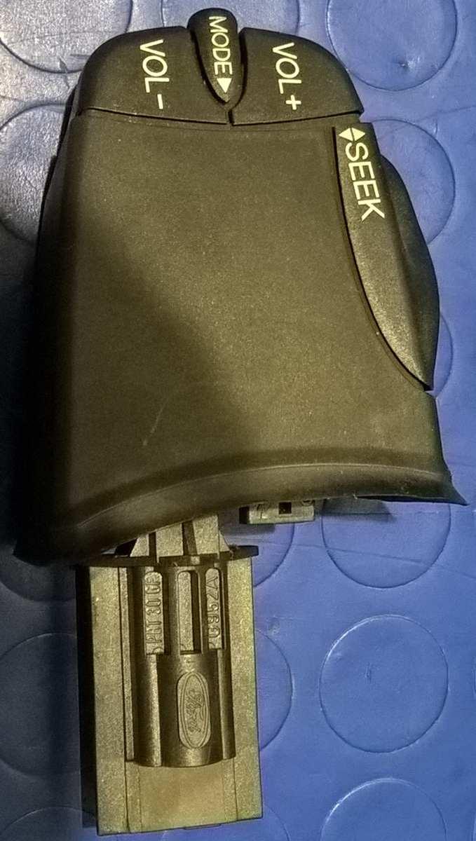 COMANDI STERZO AUTORADIO  FORD FIESTA 1.4 HDI 2006 96AB14K147<br />