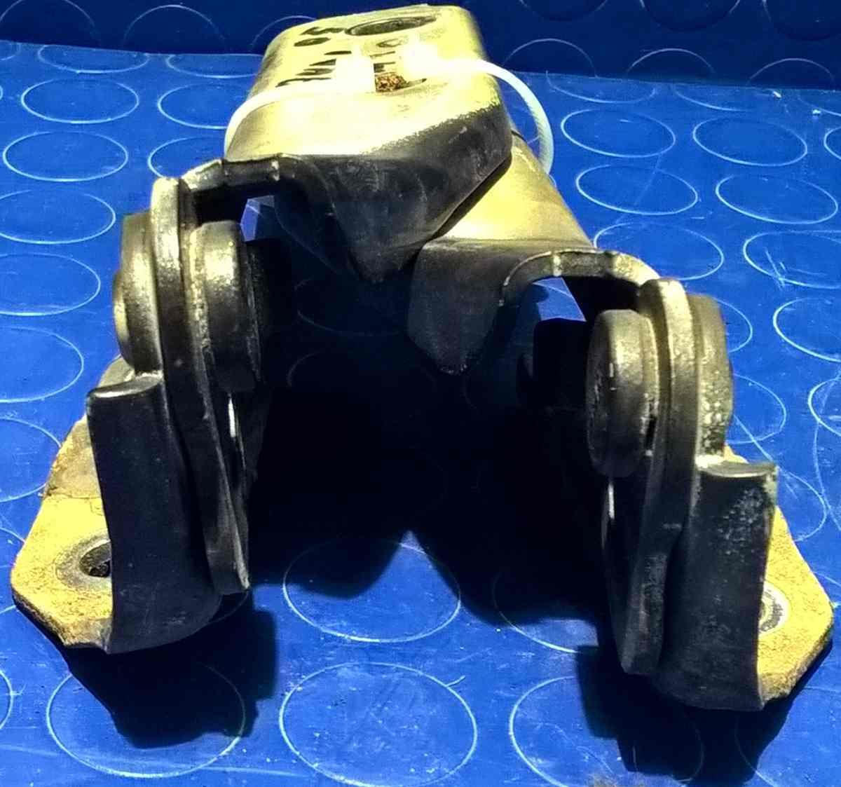 CERNIERE COFANO ANTERIORE AUDI A3 2006 2.0 TDI 140CV  8P0823301<br />