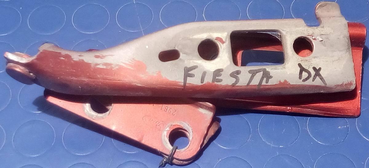 CERNIERE COFANO ANTERIORE FORD FIESTA 1.4 HDI 2006 1324621<br /><br />