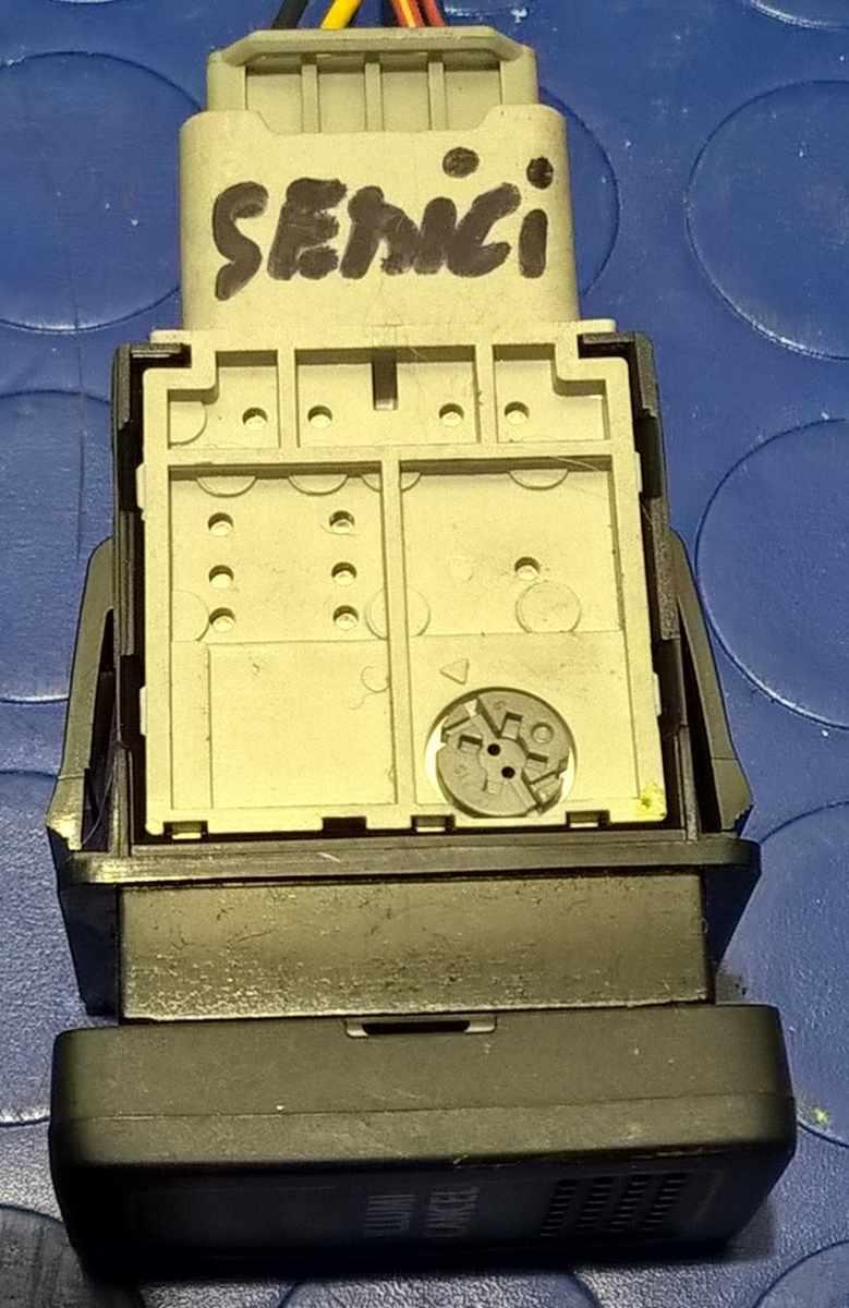 PULSANTE ILLUMI CANCEL FIAT SEDICI 1.9 MJT R2342<br />
