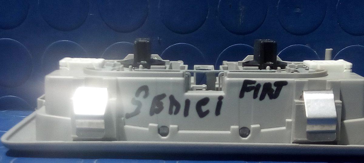 PLAFONIERA POSTERIORE TETTO  FIAT SEDICI 1.9 MJT  71750328<br />