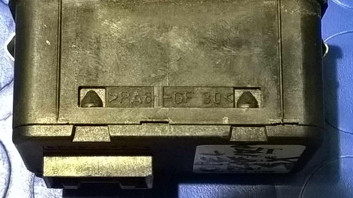 PULSANTE ALZAVETRO OPEL ZAFIRA 2000 9100299<br /><br />