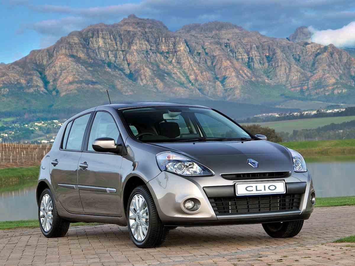 SEMIASSE DX RENAULT CLIO 2010  1.2 BZ 8200378880<br /><br />