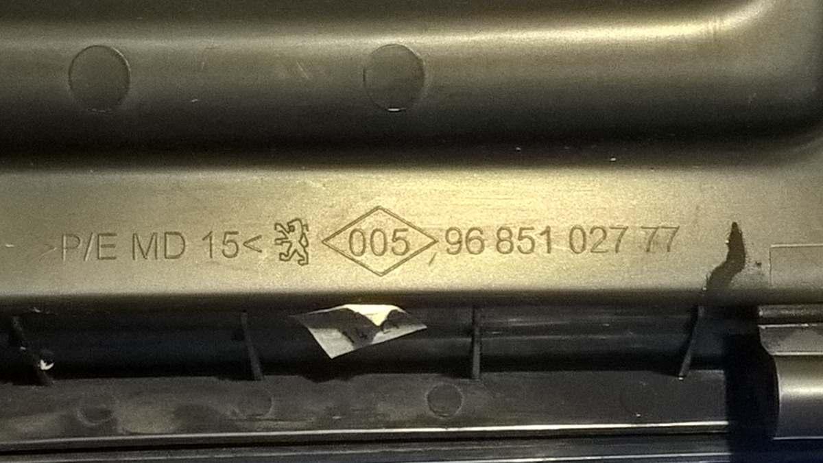 CASSETTO PORTAOGETTI PEUGEOT 3008 1.6 HDI 110CV 9685102777<br /><br /><br /><br />