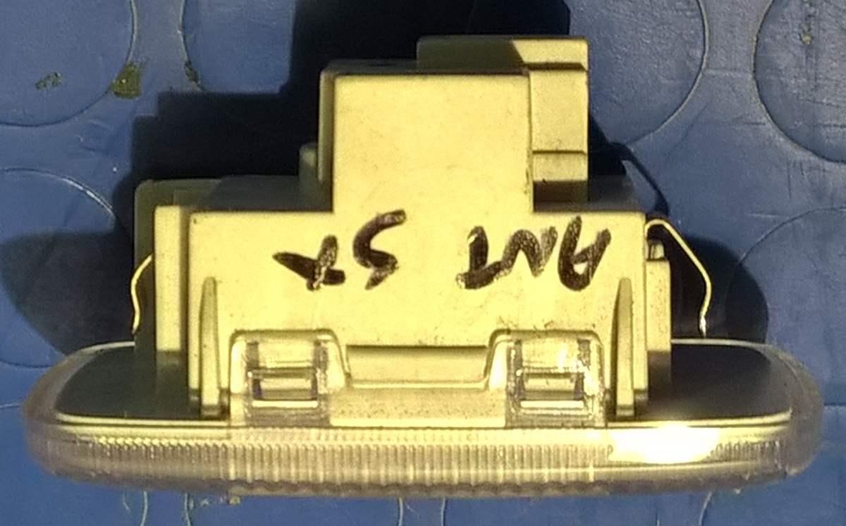 LUCE DI CORTESIA  ANT SX RENAULT KOLEOS 2.0 DCI 2010 26420JY00B<br /><br />