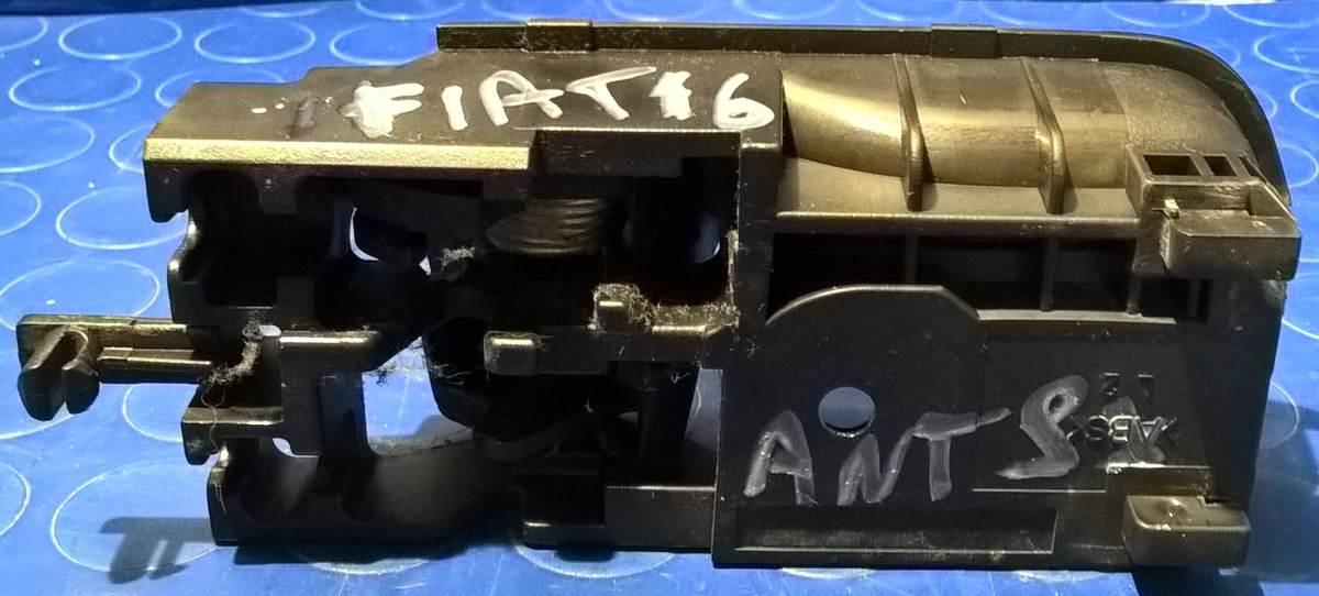 MANIGLIA ANT SX FIAT SEDICI 1.9 MJT 71743444<br /><br /><br />
