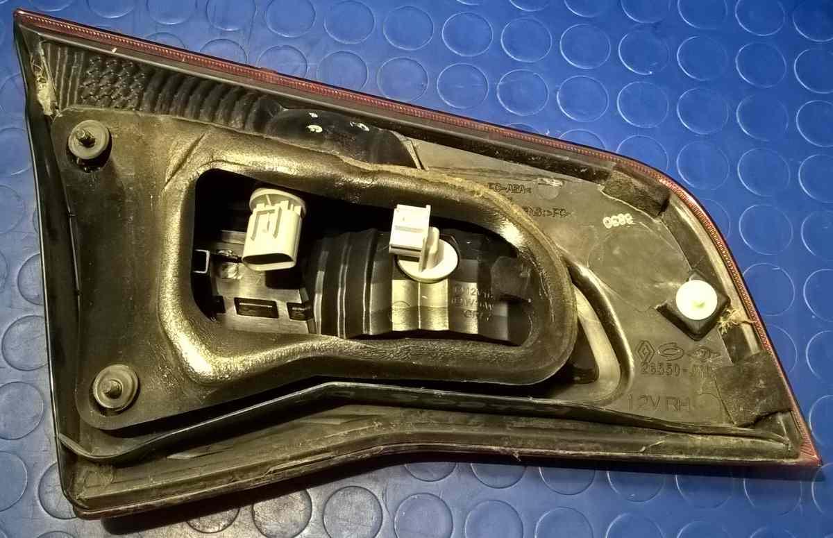 RENAULT KOLEOS 2.0 DCI 2010 FANALE DX<br /><br />