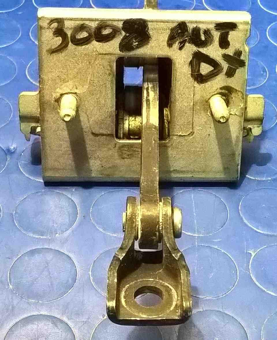 TIRANTE PORTIERA ANT DX PEUGEOT 3008 1.6 HDI 2010 9181Q2<br /><br /><br />