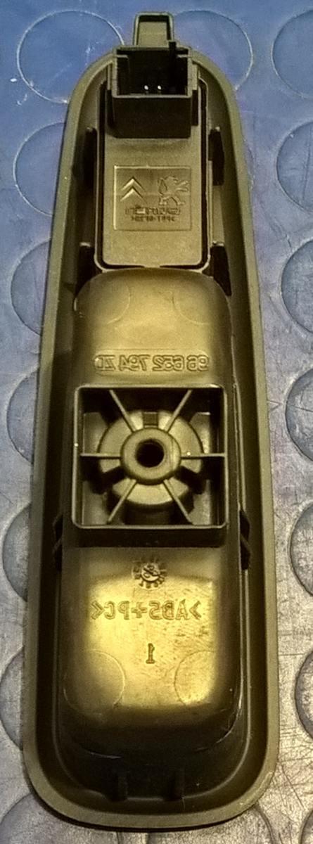 PULSANTE ALZAVETRO POST DX PEUGEOT 3008 1.6 HDI 2010 96652794<br /><br /><br />