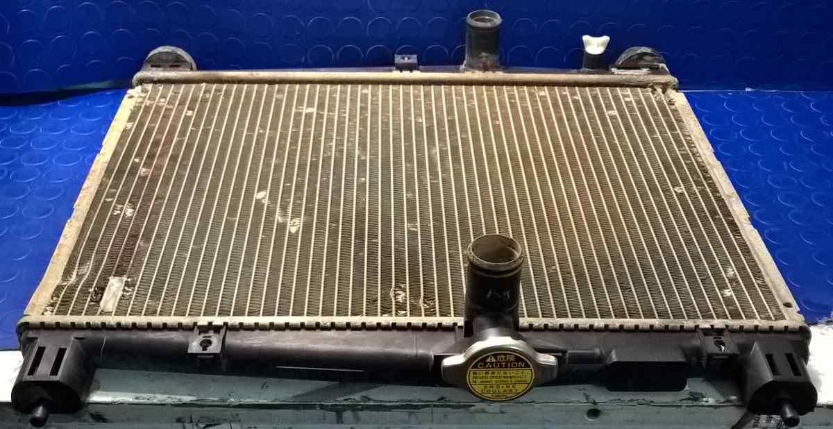 RADIATORE ACQUA TOYOTA YARIS 1.0 BENZINA 1640023100<br /><br /><br />