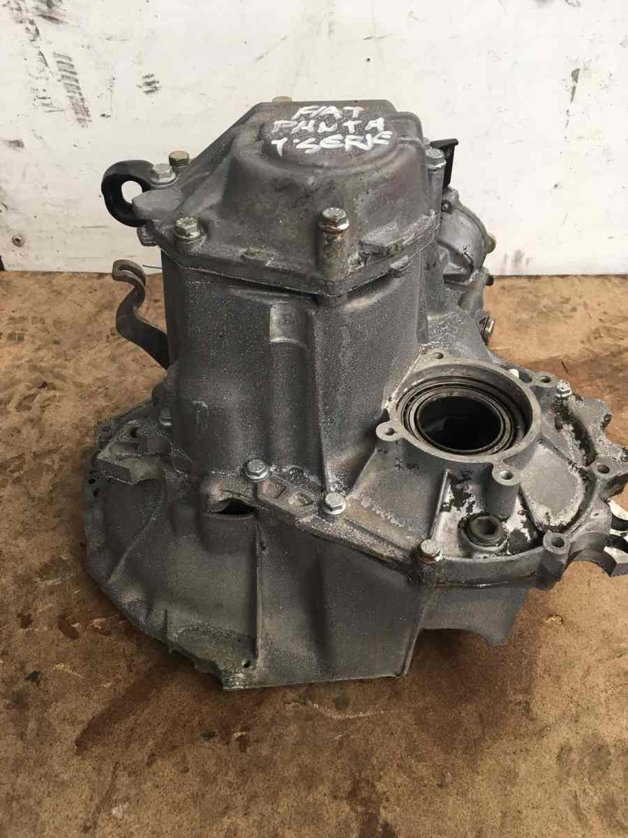 SCATOLA CAMBIO FIAT PANDA 1 SERIE 1.1 B 7681578<br /><br /><br />