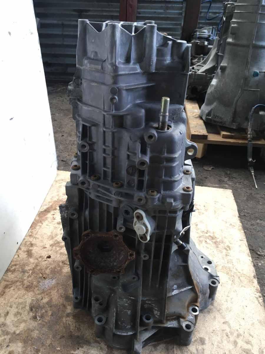 SCATOLA CAMBIO AUDI A6 1.8 BZ 1999 012300054KX<br /><br /><br />