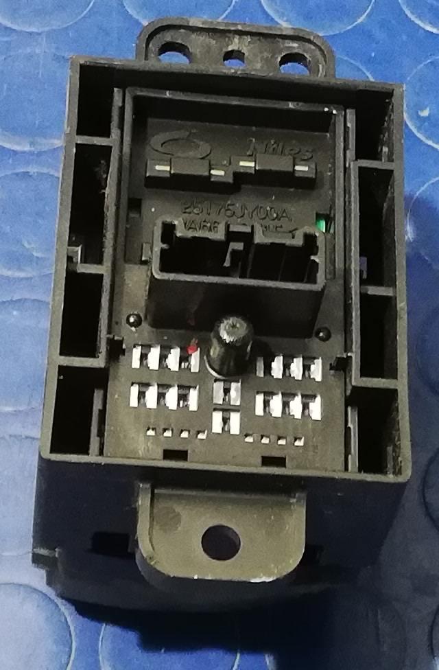 INTERRUTTORE FRENO A MANO ELETTRICO RENAULT KOLEOS 2.0 DCI 25175JY00A<br /><br />